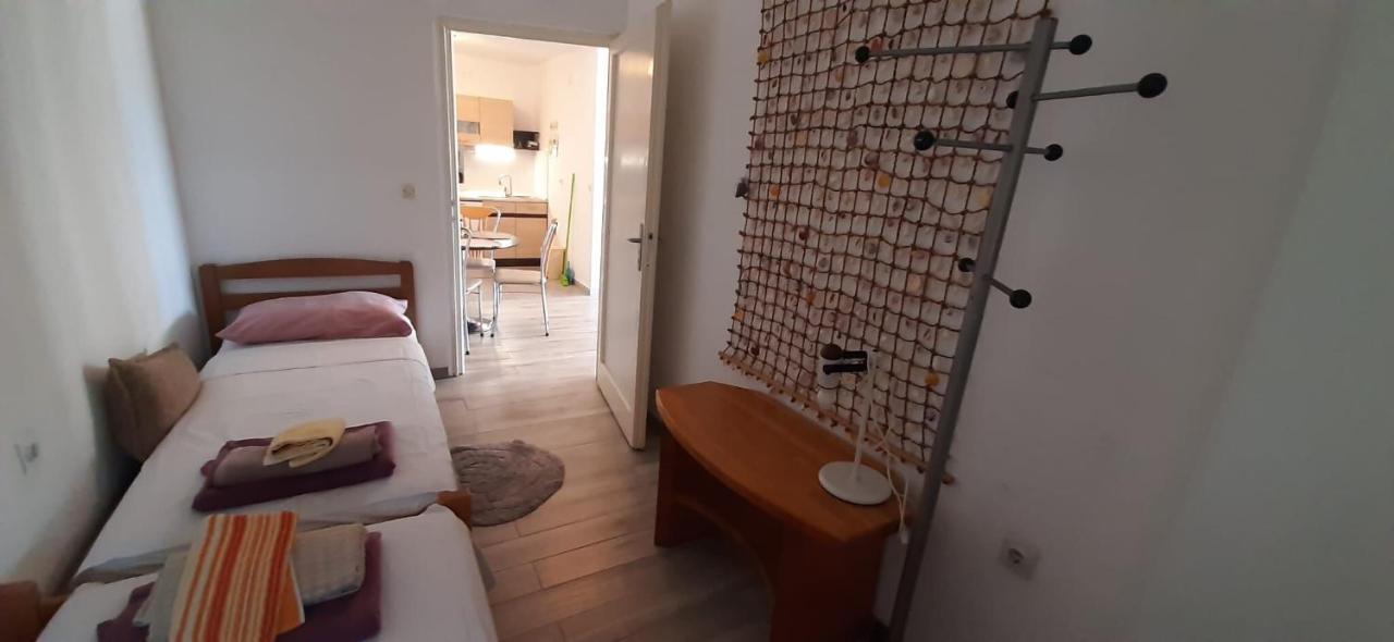 Apartment Mezaroca Rogoznica  Bagian luar foto